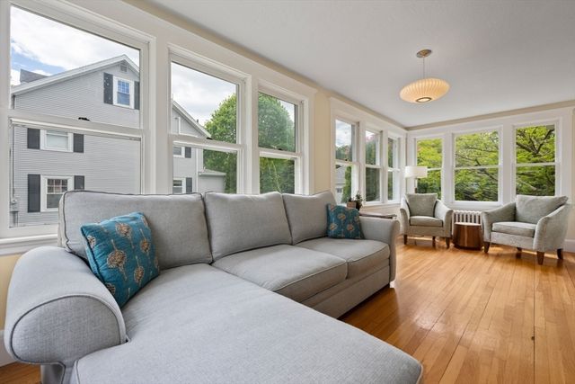 8 Charlotte Rd, Marblehead, MA 01945