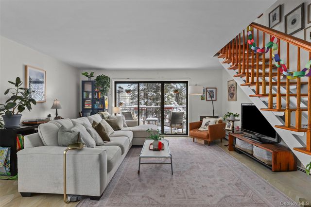 605 Kemeys Avenue 605, Briarcliff Manor, NY 10510