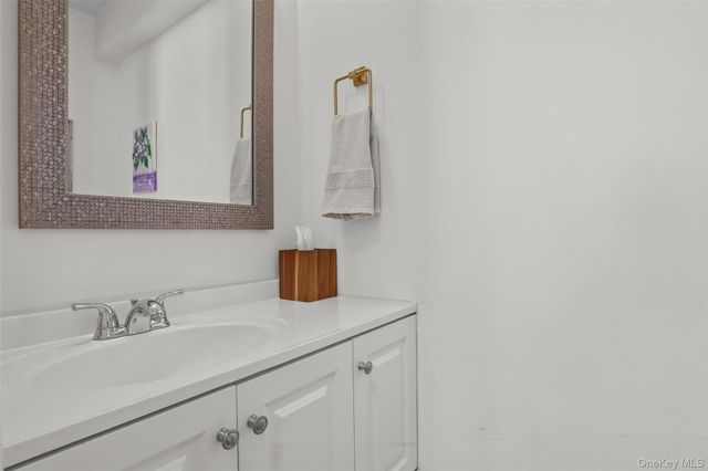 605 Kemeys Avenue 605, Briarcliff Manor, NY 10510