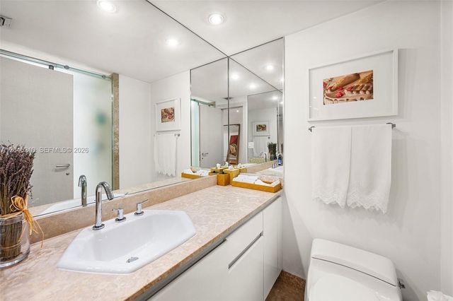 2127 Brickell Ave 1006, Miami, FL 33129