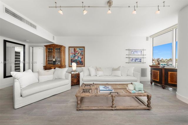 2127 Brickell Ave 1006, Miami, FL 33129
