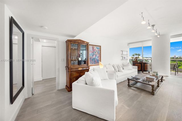 2127 Brickell Ave 1006, Miami, FL 33129