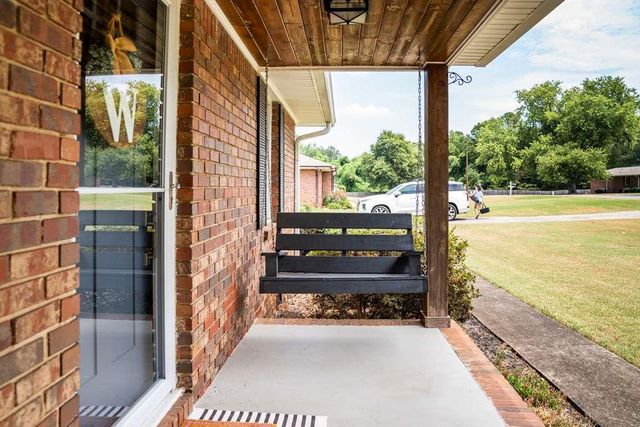 24 Skyview Circle, Cartersville, GA 30120