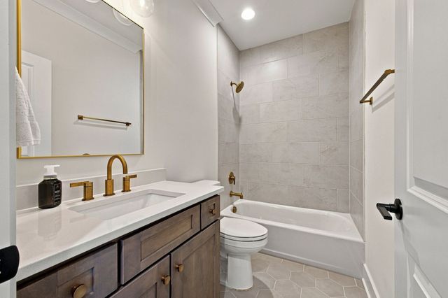 3487 Burgate Trl, Thompsons Station, TN 37179