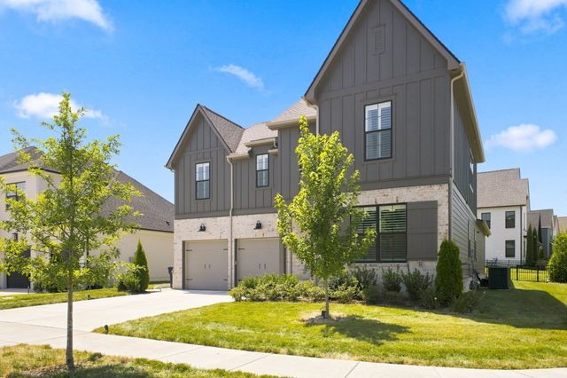 3487 Burgate Trl, Thompsons Station, TN 37179