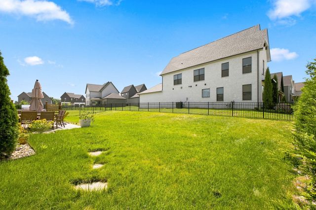 3487 Burgate Trl, Thompsons Station, TN 37179