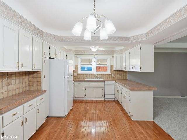 34265 Greentrees Road, Sterling Heights, MI 48312