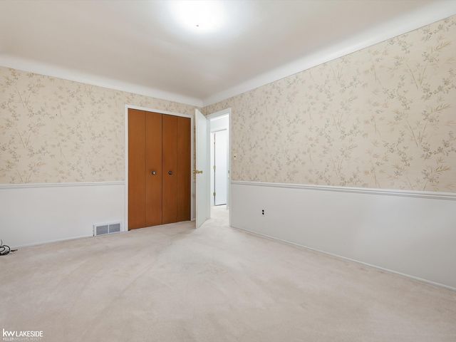 34265 Greentrees Road, Sterling Heights, MI 48312