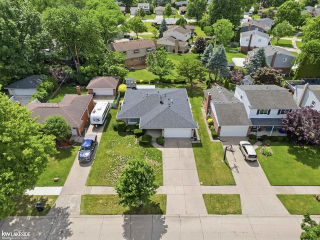 34265 Greentrees Road, Sterling Heights, MI 48312