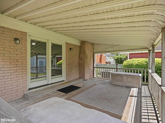 34265 Greentrees Road, Sterling Heights, MI 48312