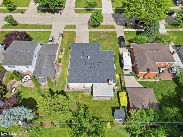 34265 Greentrees Road, Sterling Heights, MI 48312