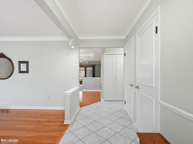 34265 Greentrees Road, Sterling Heights, MI 48312