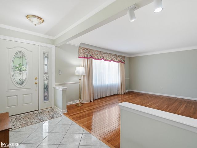 34265 Greentrees Road, Sterling Heights, MI 48312
