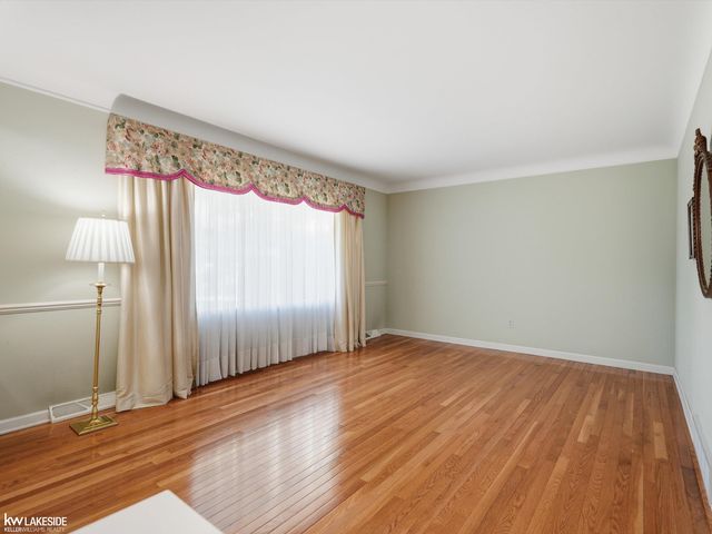 34265 Greentrees Road, Sterling Heights, MI 48312