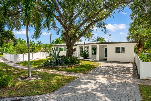 2298 NE 4th Avenue, Boca Raton, FL 33431