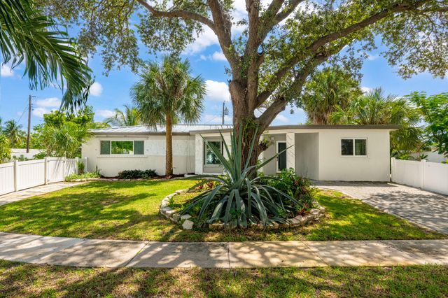 2298 NE 4th Avenue, Boca Raton, FL 33431