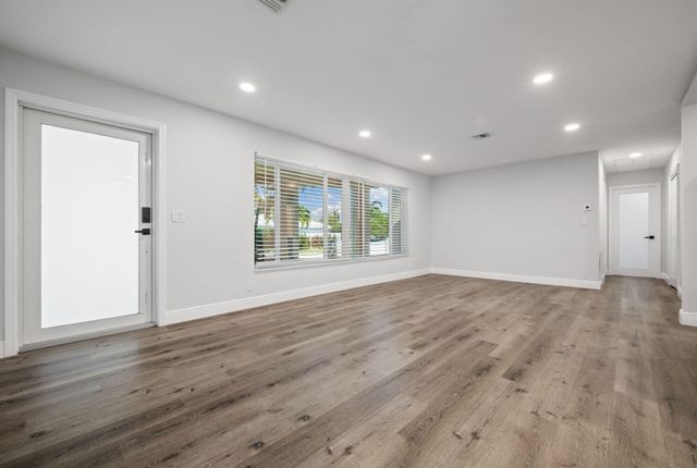 2298 NE 4th Avenue, Boca Raton, FL 33431