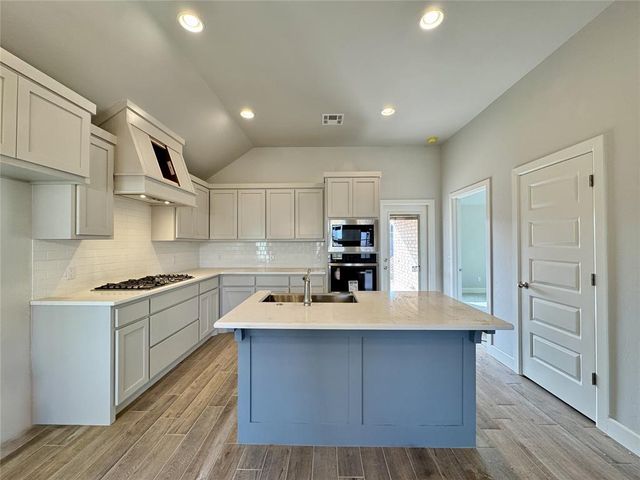 9324 NW 143rd Street, Yukon, OK 73099