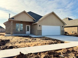 9324 NW 143rd Street, Yukon, OK 73099