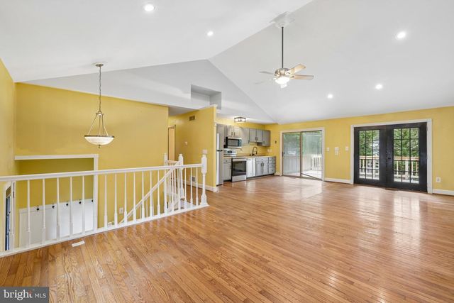 1398 RAINBOW DR, Pasadena, MD 21122