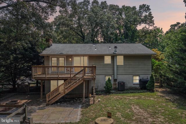 1398 RAINBOW DR, Pasadena, MD 21122
