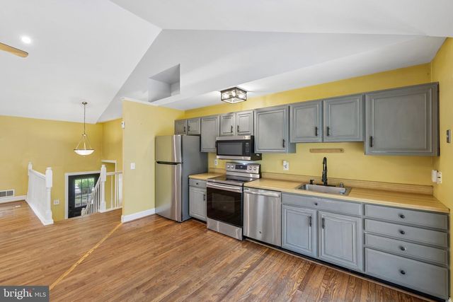 1398 RAINBOW DR, Pasadena, MD 21122