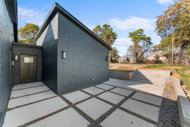 1203 Forester Drive, Dallas, TX 75216