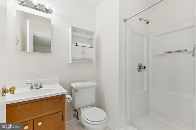 7830 LAKE DR, Manassas, VA 20111