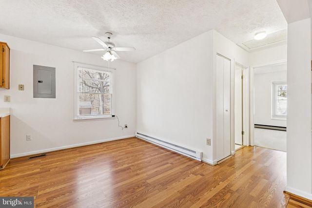 7830 LAKE DR, Manassas, VA 20111