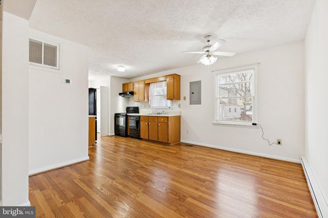 7830 LAKE DR, Manassas, VA 20111