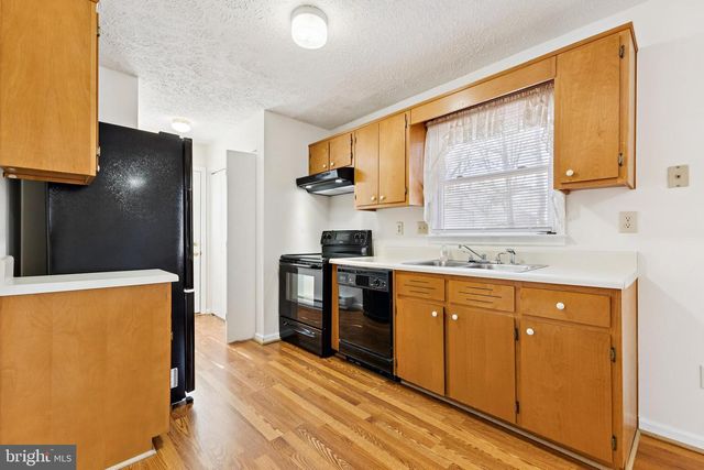 7830 LAKE DR, Manassas, VA 20111