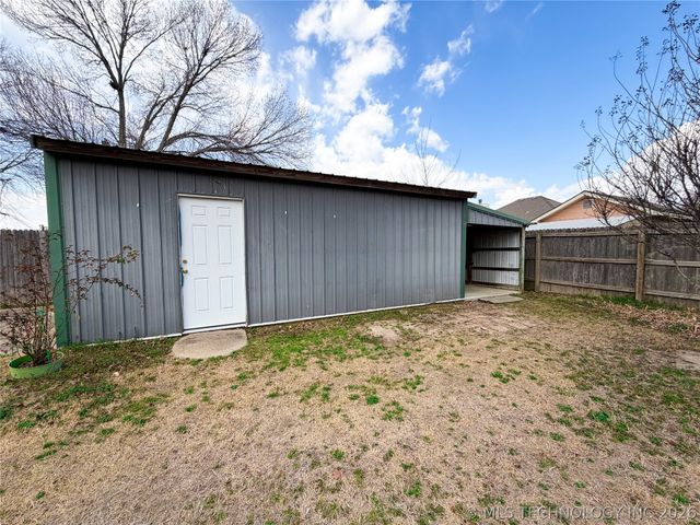 3402 Dakota Avenue, Muskogee, OK 74403