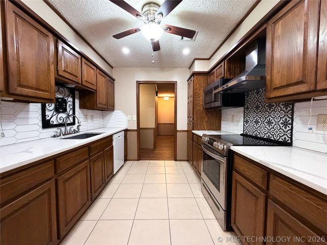 3402 Dakota Avenue, Muskogee, OK 74403