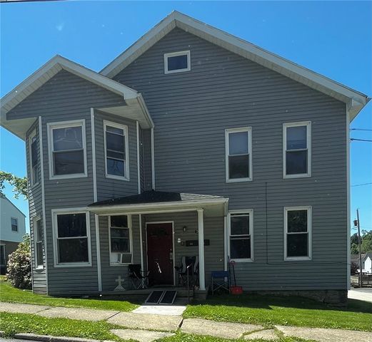 702 Vine, West Newton, PA 15089