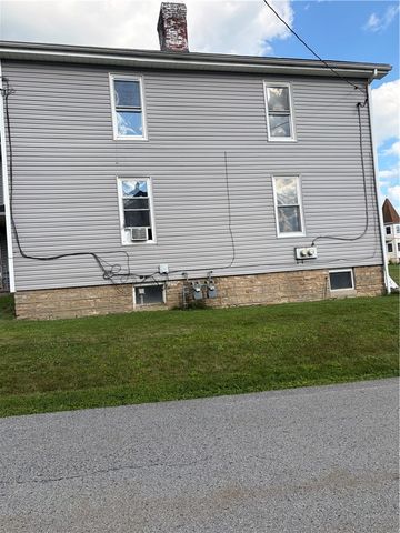 702 Vine, West Newton, PA 15089