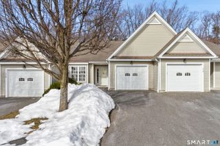 177 Julia Court 177, Newtown, CT 06482