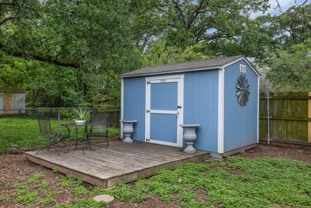 2287 N Earl Rudder Freeway, Bryan, TX 77803