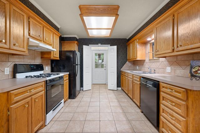 2287 N Earl Rudder Freeway, Bryan, TX 77803