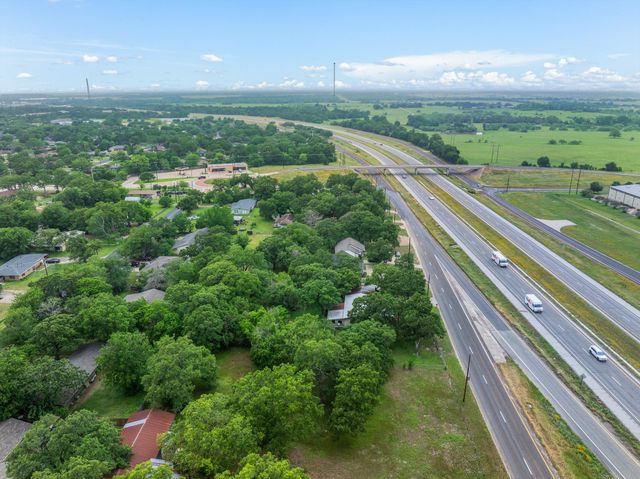 2287 N Earl Rudder Freeway, Bryan, TX 77803