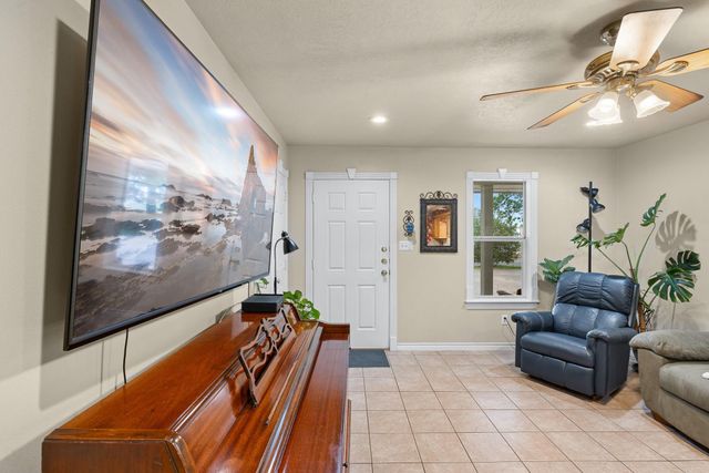 2287 N Earl Rudder Freeway, Bryan, TX 77803