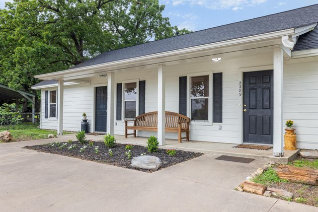 2287 N Earl Rudder Freeway, Bryan, TX 77803