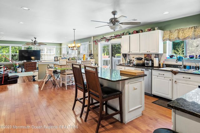2 Twin Oaks Court, Jackson, NJ 08527