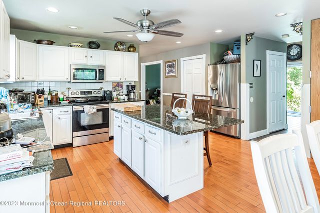 2 Twin Oaks Court, Jackson, NJ 08527