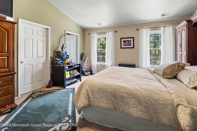 2 Twin Oaks Court, Jackson, NJ 08527
