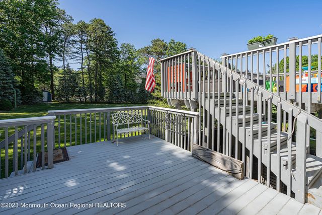 2 Twin Oaks Court, Jackson, NJ 08527