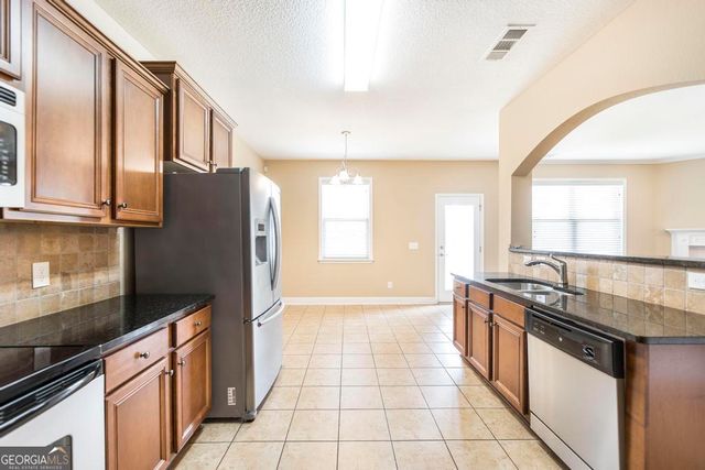 175 Arbor Creek, Warner Robins, GA 31093