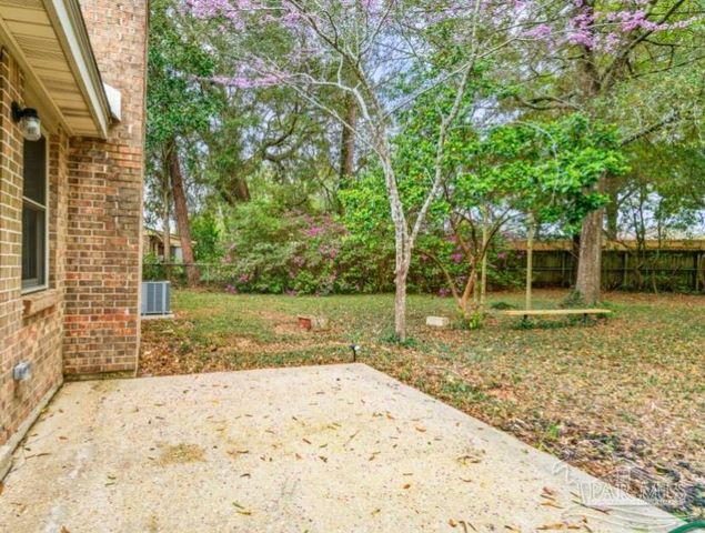 4111 Capri Dr, Pensacola, FL 32504