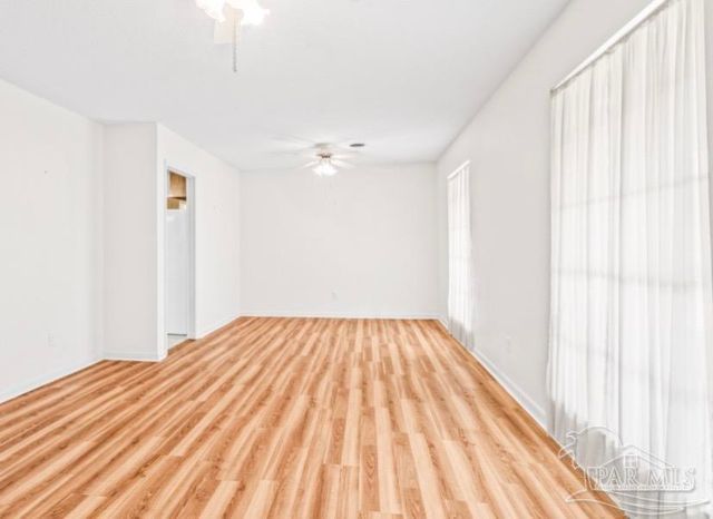 4111 Capri Dr, Pensacola, FL 32504