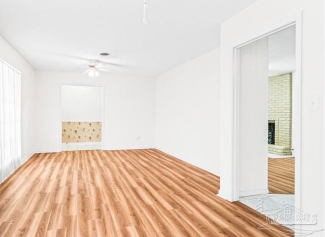 4111 Capri Dr, Pensacola, FL 32504