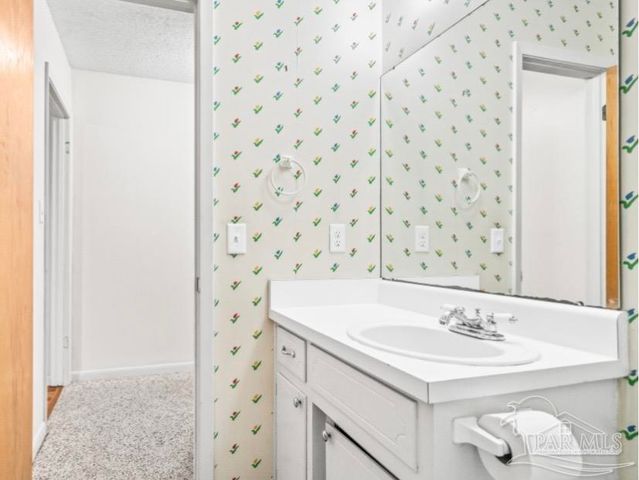 4111 Capri Dr, Pensacola, FL 32504